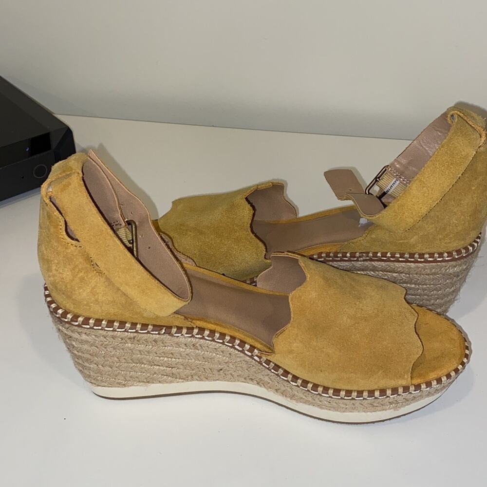 Crown Vintage Sandals - Picture 8 of 11